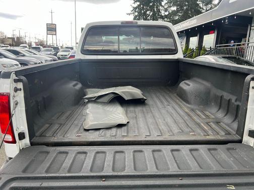Oxford White Clearcoat 2005 Ford F-250 Lariat