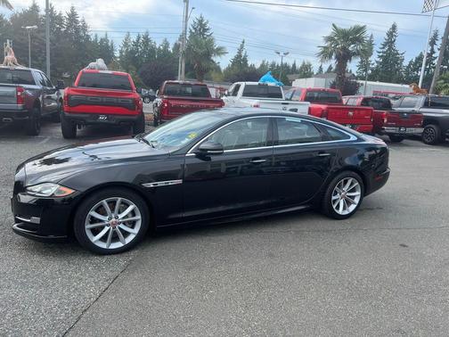 2016 Jaguar XJ XJ R-Sport