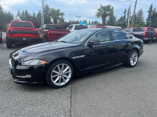 2016 Jaguar XJ XJ R-Sport