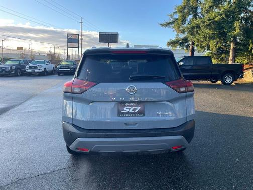 2021 Nissan Rogue SL