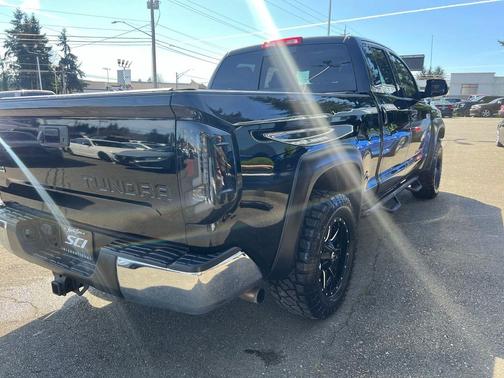 Midnight Black Metallic 2018 Toyota Tundra SR5
