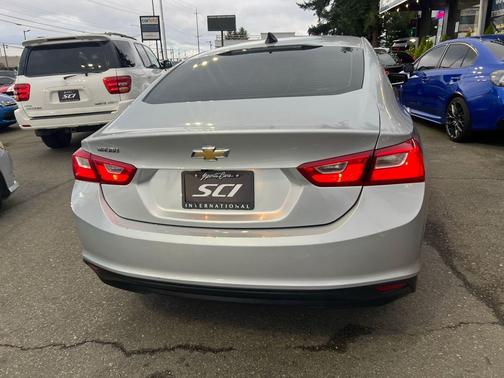 Silver Ice Metallic 2021 Chevrolet Malibu 1LS