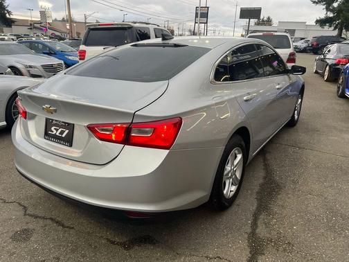 Silver Ice Metallic 2021 Chevrolet Malibu 1LS