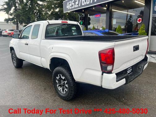 Super White 2018 Toyota Tacoma SR