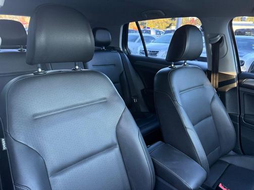 2015 Volkswagen Golf Auto TSI SE