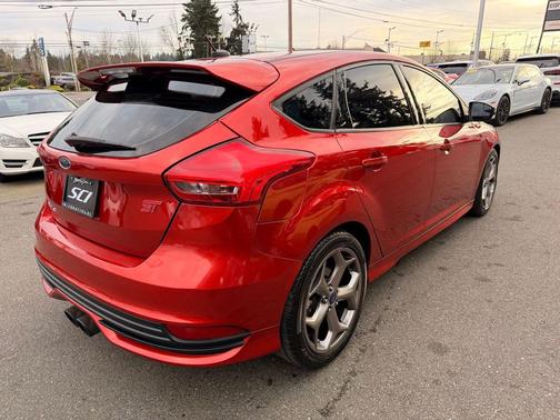 2018 Ford Focus ST 