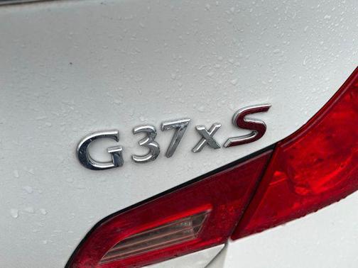 2011 INFINITI G37x Sport Appearance Edition