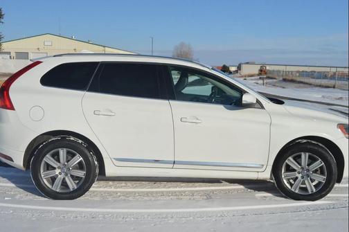 2017 Volvo XC60 T5 Inscription