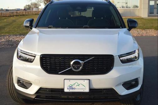 2020 Volvo XC40 T5 R-Design