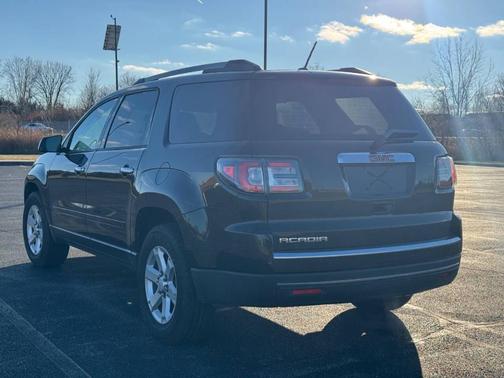 2015 GMC Acadia SLE-2
