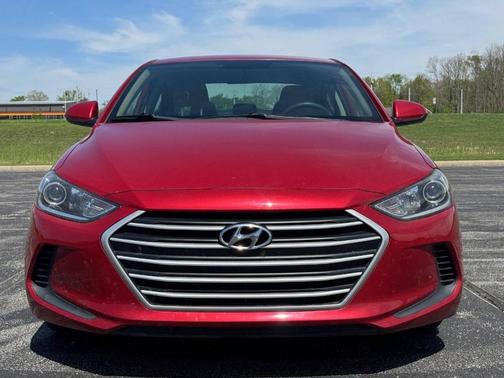 Scarlet Red 2018 Hyundai ELANTRA SE