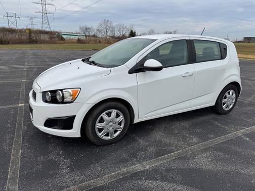 2016 Chevrolet Sonic LS
