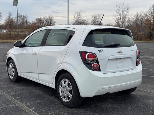 2016 Chevrolet Sonic LS