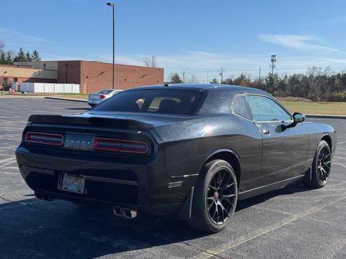 2013 Dodge Challenger SXT