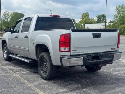 Pure Silver Metallic 2010 GMC Sierra 1500 SLE