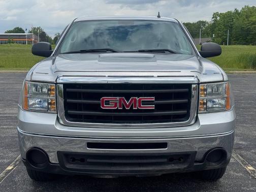 Pure Silver Metallic 2010 GMC Sierra 1500 SLE