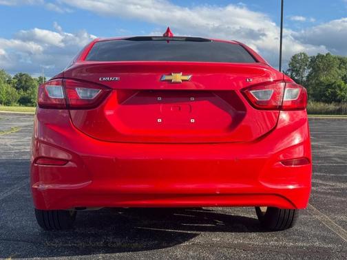 Cajun Red Tintcoat 2018 Chevrolet Cruze LT