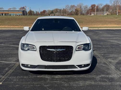 2016 Chrysler 300 S