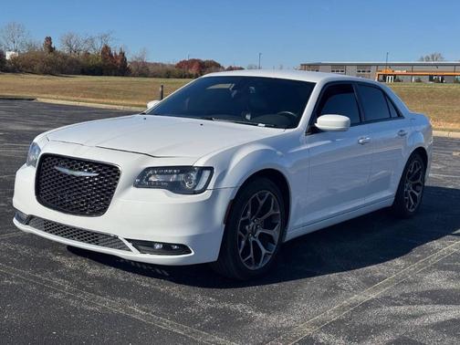 2016 Chrysler 300 S