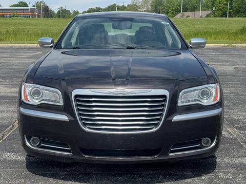 Brown Pearlcoat 2013 Chrysler 300C Luxury Series