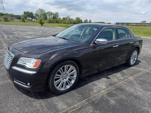 Brown Pearlcoat 2013 Chrysler 300C Luxury Series