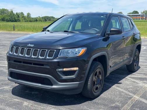 Diamond Black 2019 Jeep Compass Sport