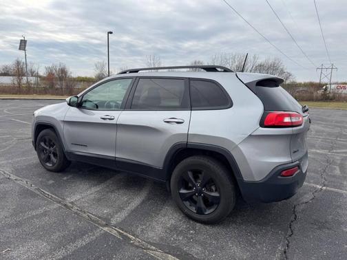 2016 Jeep Cherokee Altitude