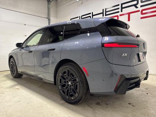 2026 BMW iX xDrive60