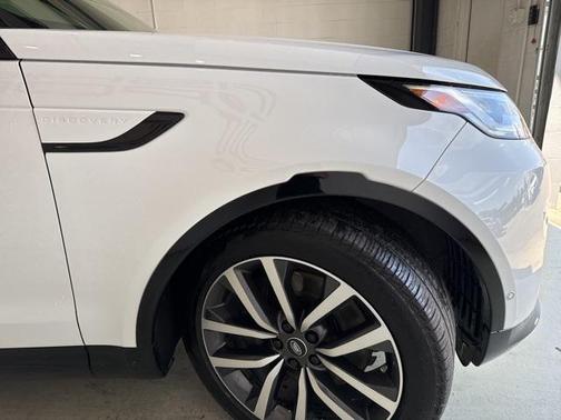 2024 Land Rover Discovery Dynamic SE