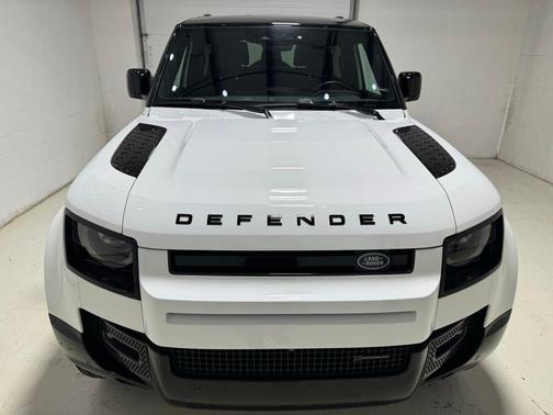 White 2023 Land Rover Defender 90 X-Dynamic SE