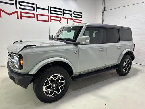 2024 Ford Bronco Outer Banks