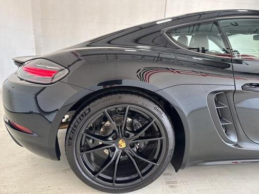 2024 Porsche 718 Cayman Style Edition
