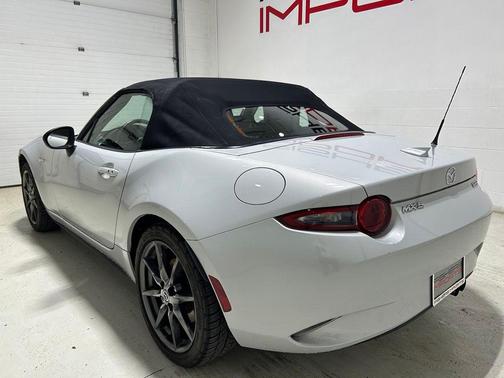 Ceramic Metallic 2016 Mazda MX-5 Miata Grand Touring