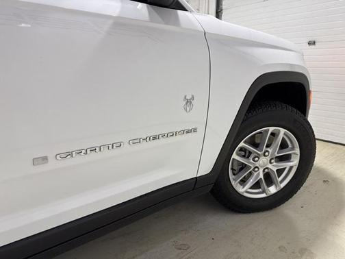 2022 Jeep Grand Cherokee L Laredo
