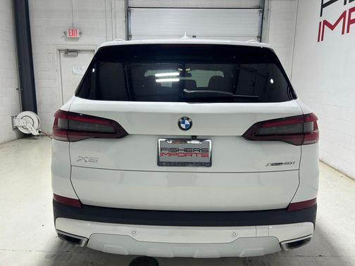 White 2023 BMW X5 xDrive40i