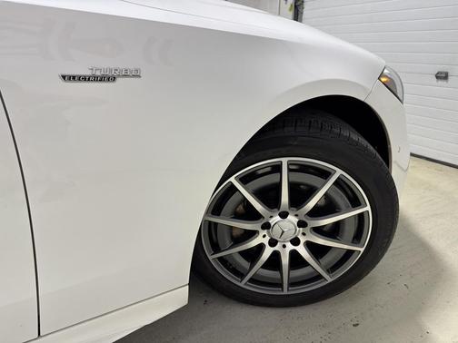 2023 Mercedes-Benz AMG C 43 4MATIC