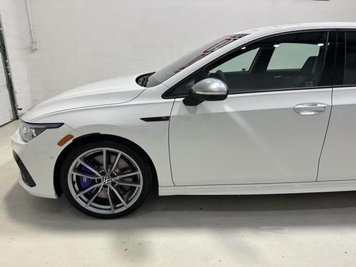 2024 Volkswagen Golf R 2.0T Manual