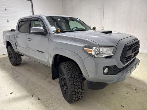 2020 Toyota Tacoma TRD Sport
