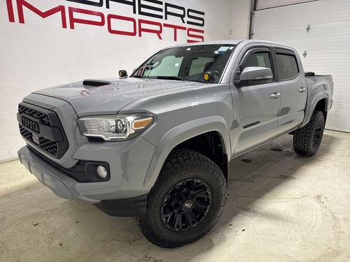 2020 Toyota Tacoma TRD Sport
