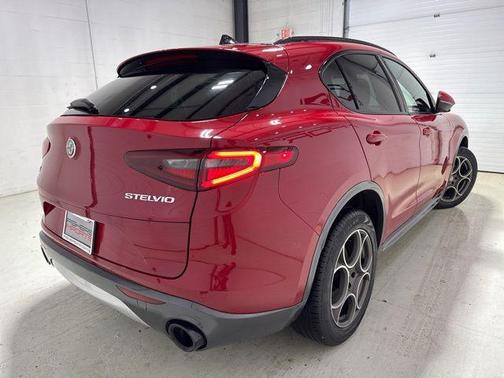 2022 Alfa Romeo Stelvio Ti