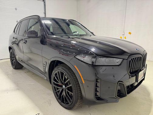 Black 2024 BMW X5 xDrive40i