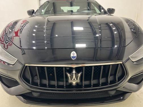 2022 Maserati Ghibli Modena Q4