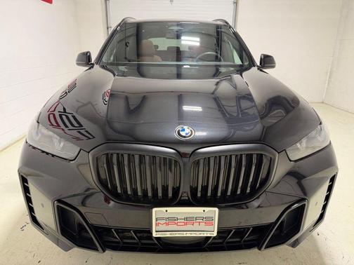Gray 2025 BMW X5 xDrive40i