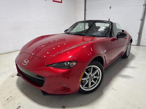 2016 Mazda MX-5 Miata Sport