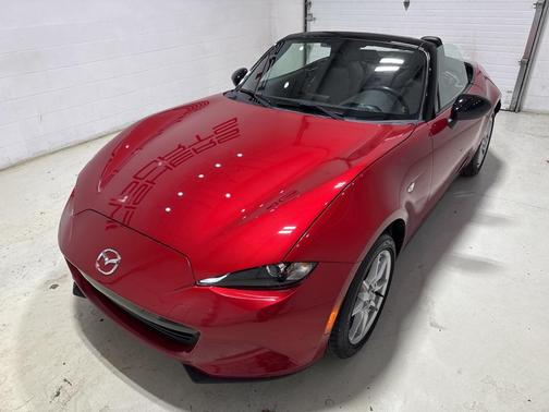 2016 Mazda MX-5 Miata Sport