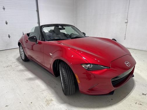 2016 Mazda MX-5 Miata Sport