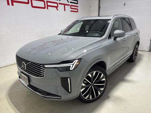 2025 Volvo XC90 B6 Plus 7-Seater