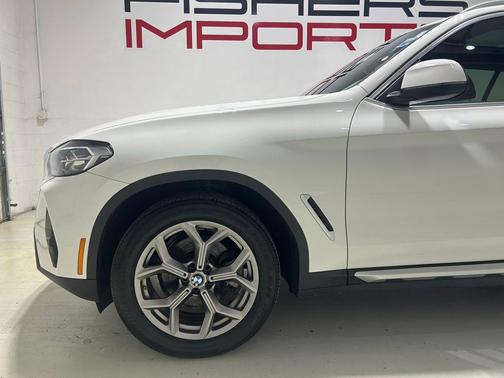 White 2024 BMW X3 xDrive30i