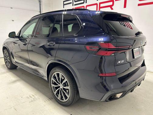 Carbon Black Metallic 2024 BMW X5 xDrive40i