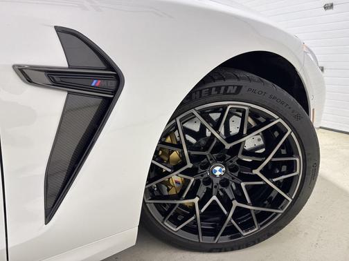 2022 BMW M8 Competition